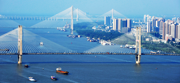 武漢天氣晴好 市民樂(lè)享冬日暖陽(yáng) 武漢人,有自己的“快樂(lè)時(shí)光”!