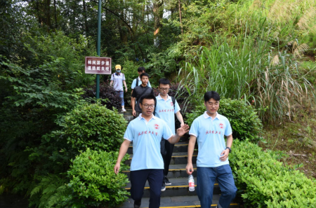 見證綠色奇跡，共創(chuàng)美麗中國——湖南青羊湖林場調(diào)研(圖1)